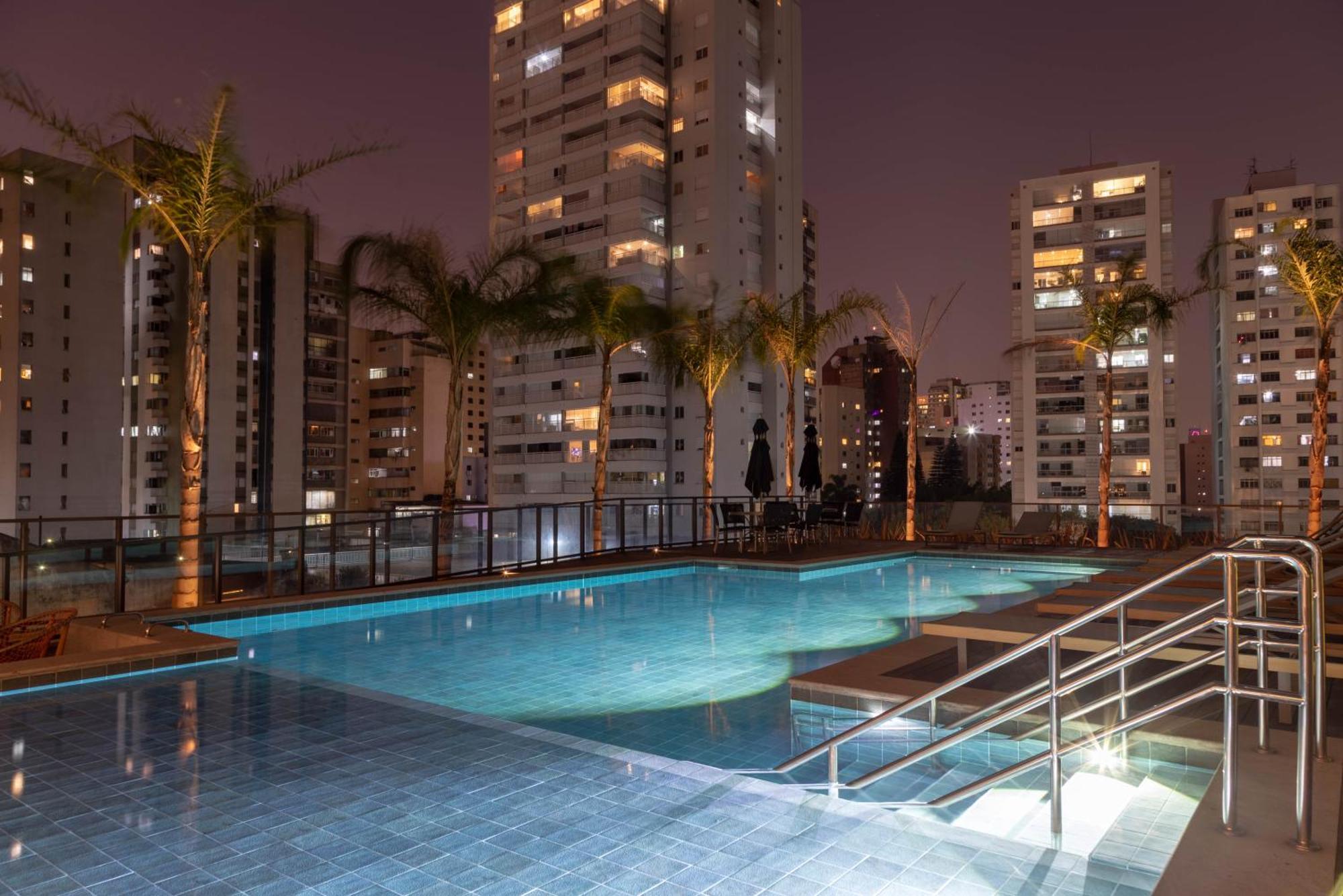 Piscina, Academia, Ac ,cama Queen|brazilian Corner Apartamento